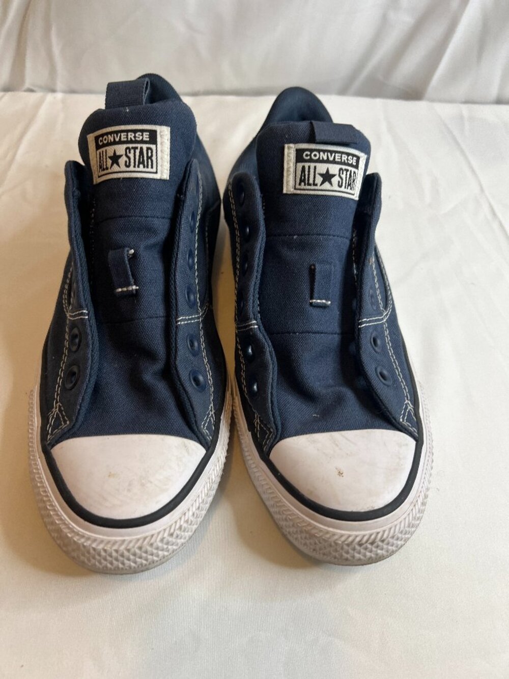 Navy blue Converse Chuck Taylor All Star in Size 9 US